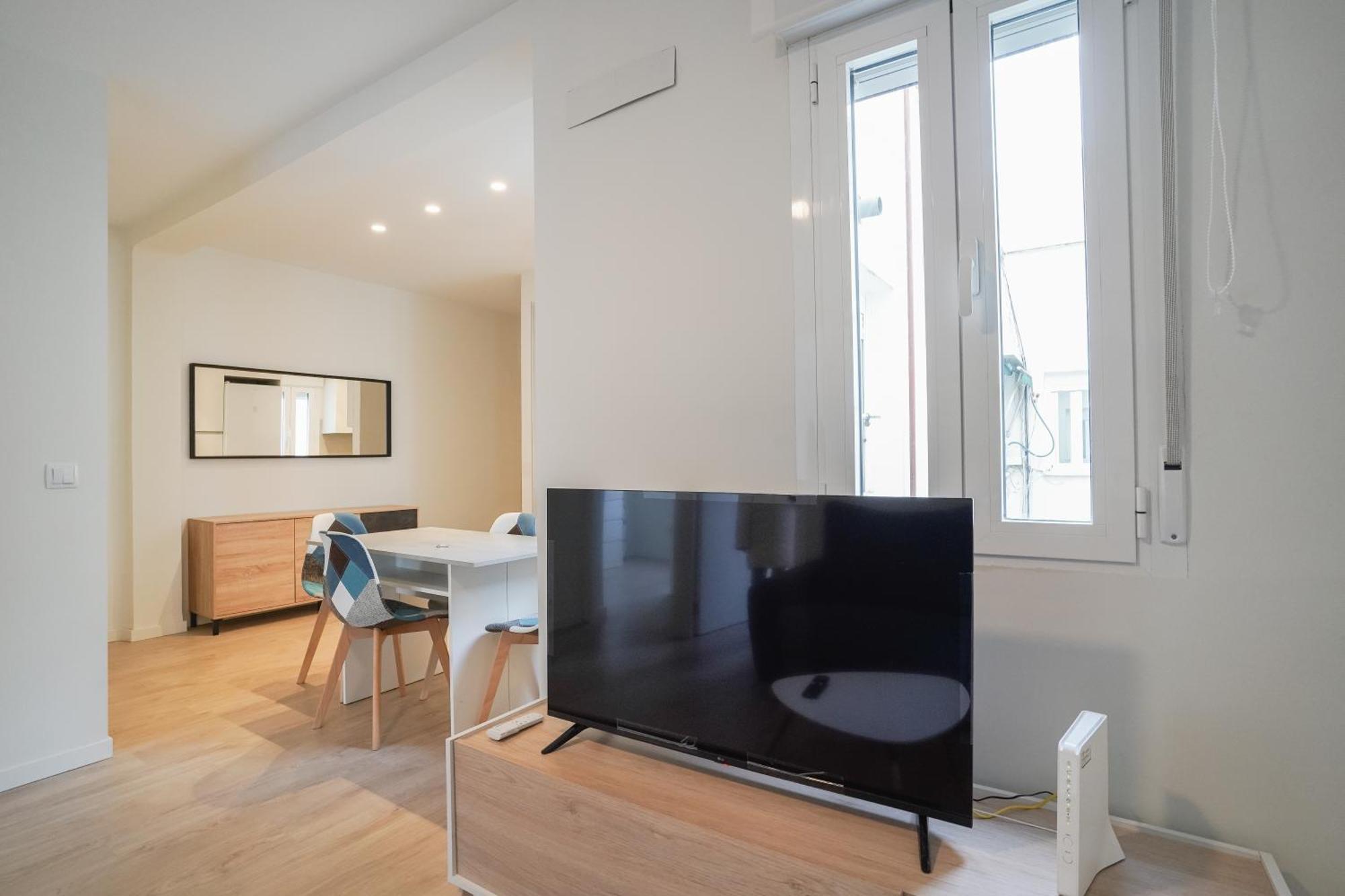 Bright Modern - 2Bedrooms 1Bath - Delicias Madrid Buitenkant foto