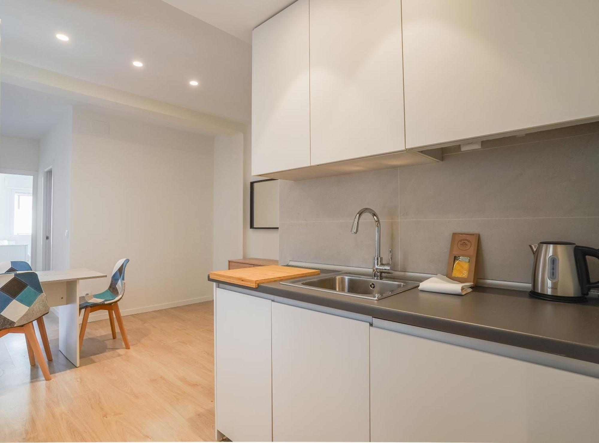 Bright Modern - 2Bedrooms 1Bath - Delicias Madrid Buitenkant foto