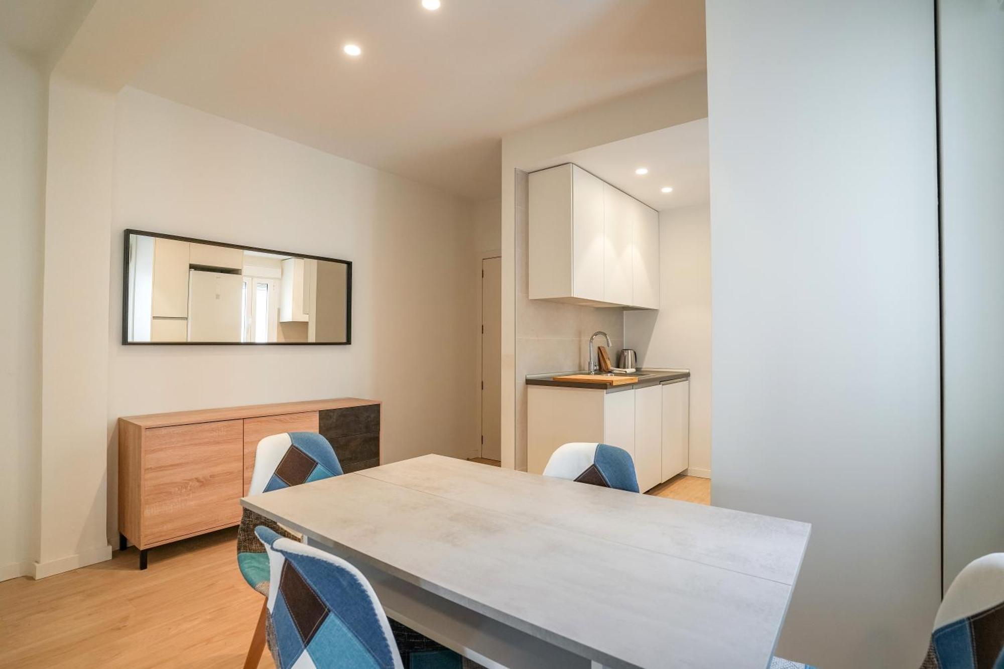 Bright Modern - 2Bedrooms 1Bath - Delicias Madrid Buitenkant foto